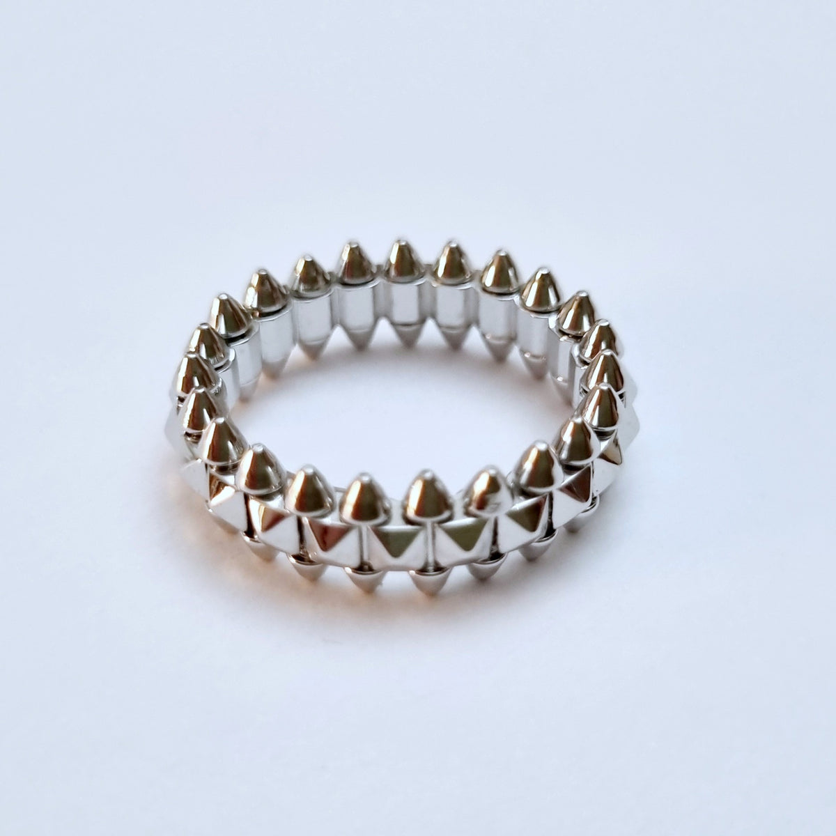 Cartier Clash ring