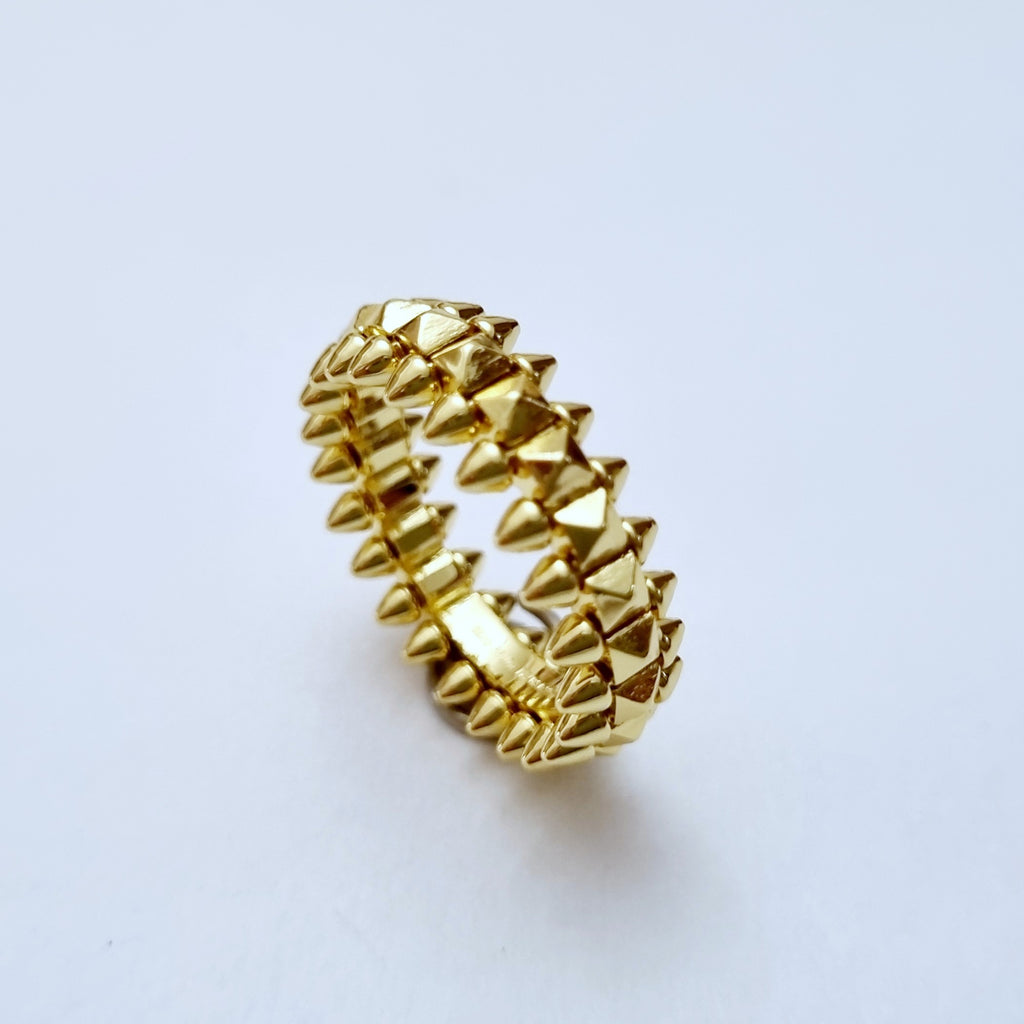 Cartier Clash ring