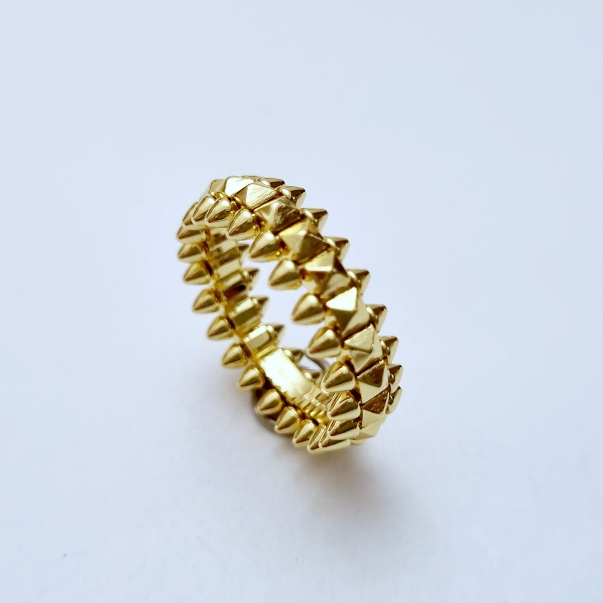 Cartier Clash ring