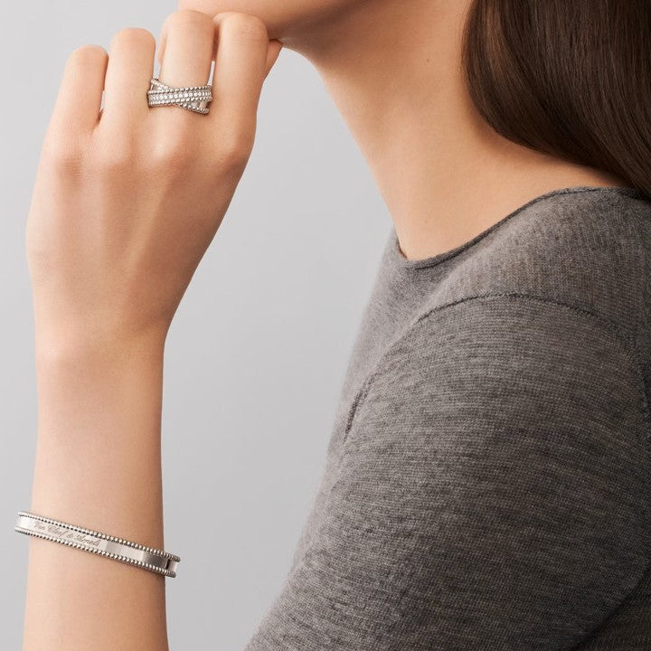 Van Cleef Signature Bangle