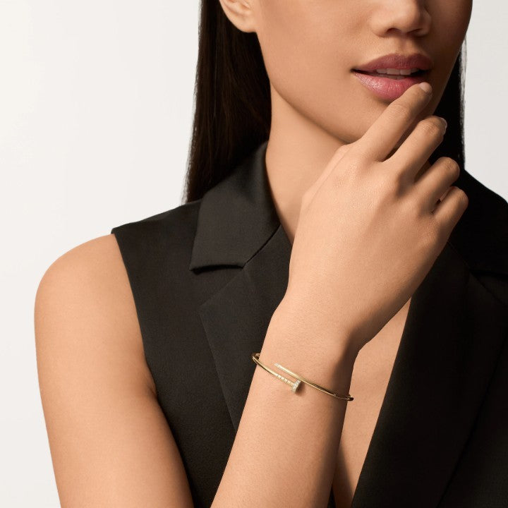 Cartier Clou Slim Bangle in gold – Lifestyle