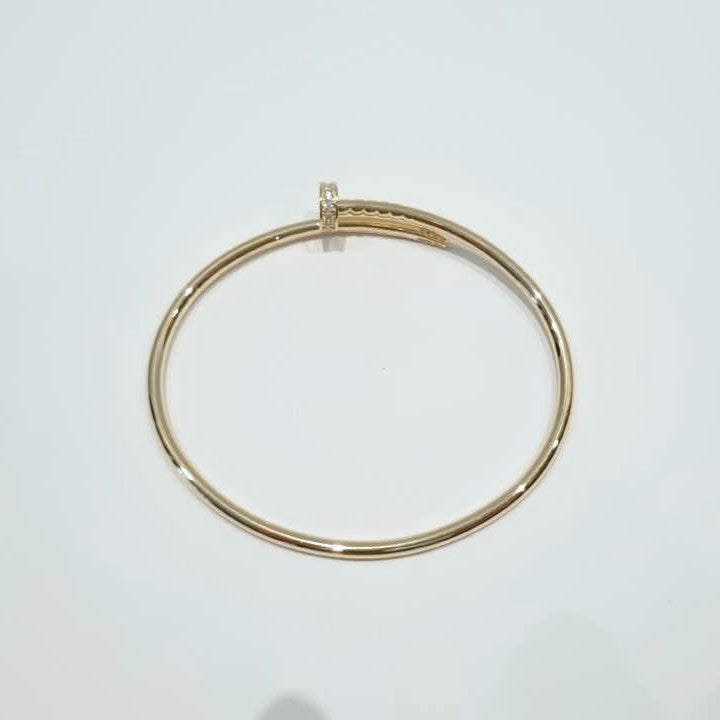 Cartier Clou Slim Bangle in Rose gold – close-up