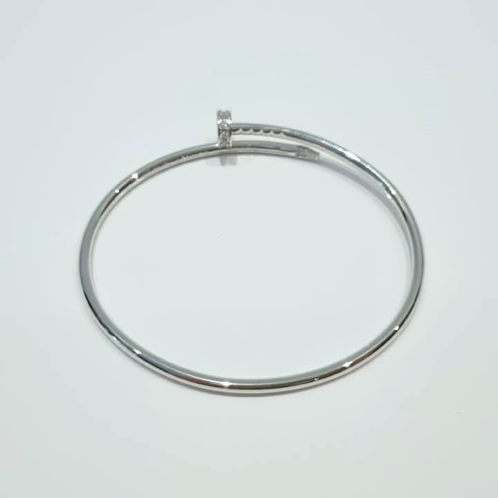 Cartier Clou Slim Bangle in Silver – close-up
