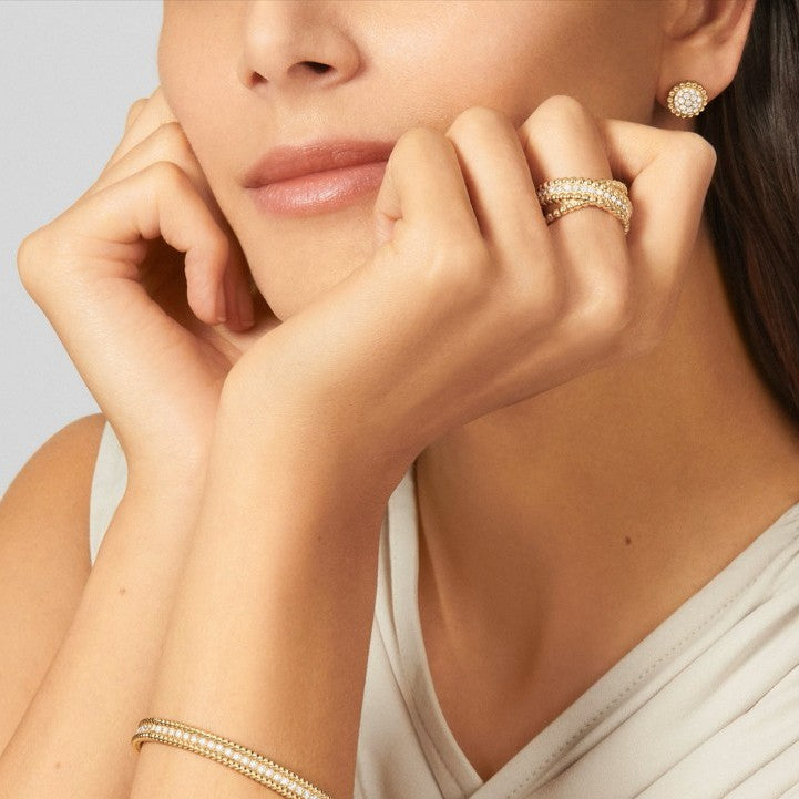 Van Cleef Perlee Twisted Ring - 1 row of Zircon